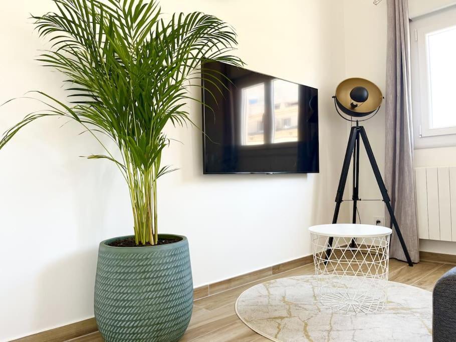 Duplex Centre Ville - 50M De La Plage - Clim - Garage - Netflix Le Grau-du-Roi Eksteriør bilde
