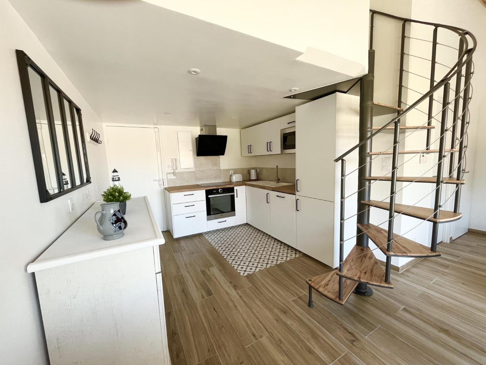 Duplex Centre Ville - 50M De La Plage - Clim - Garage - Netflix Le Grau-du-Roi Rom bilde