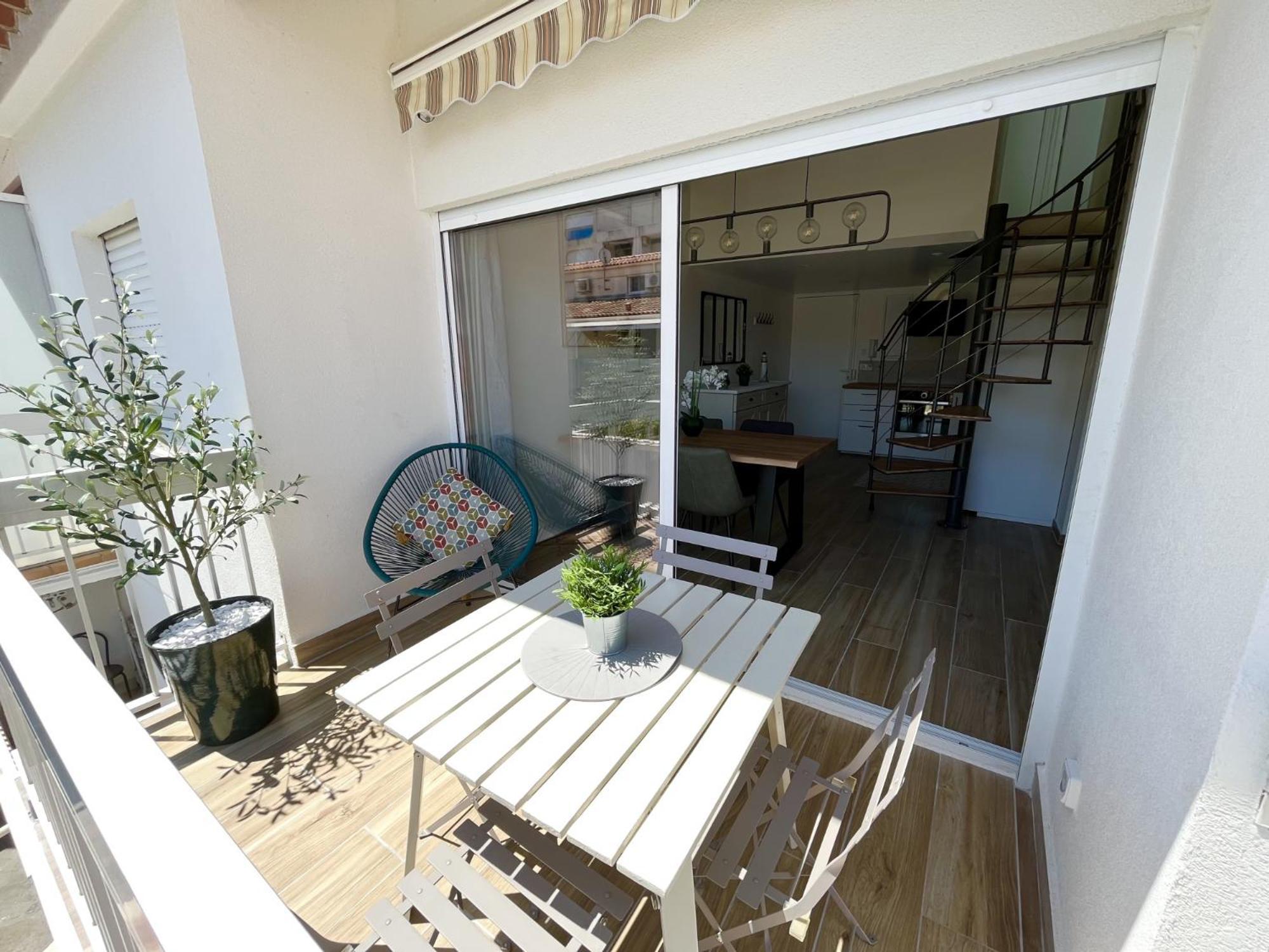 Duplex Centre Ville - 50M De La Plage - Clim - Garage - Netflix Le Grau-du-Roi Rom bilde